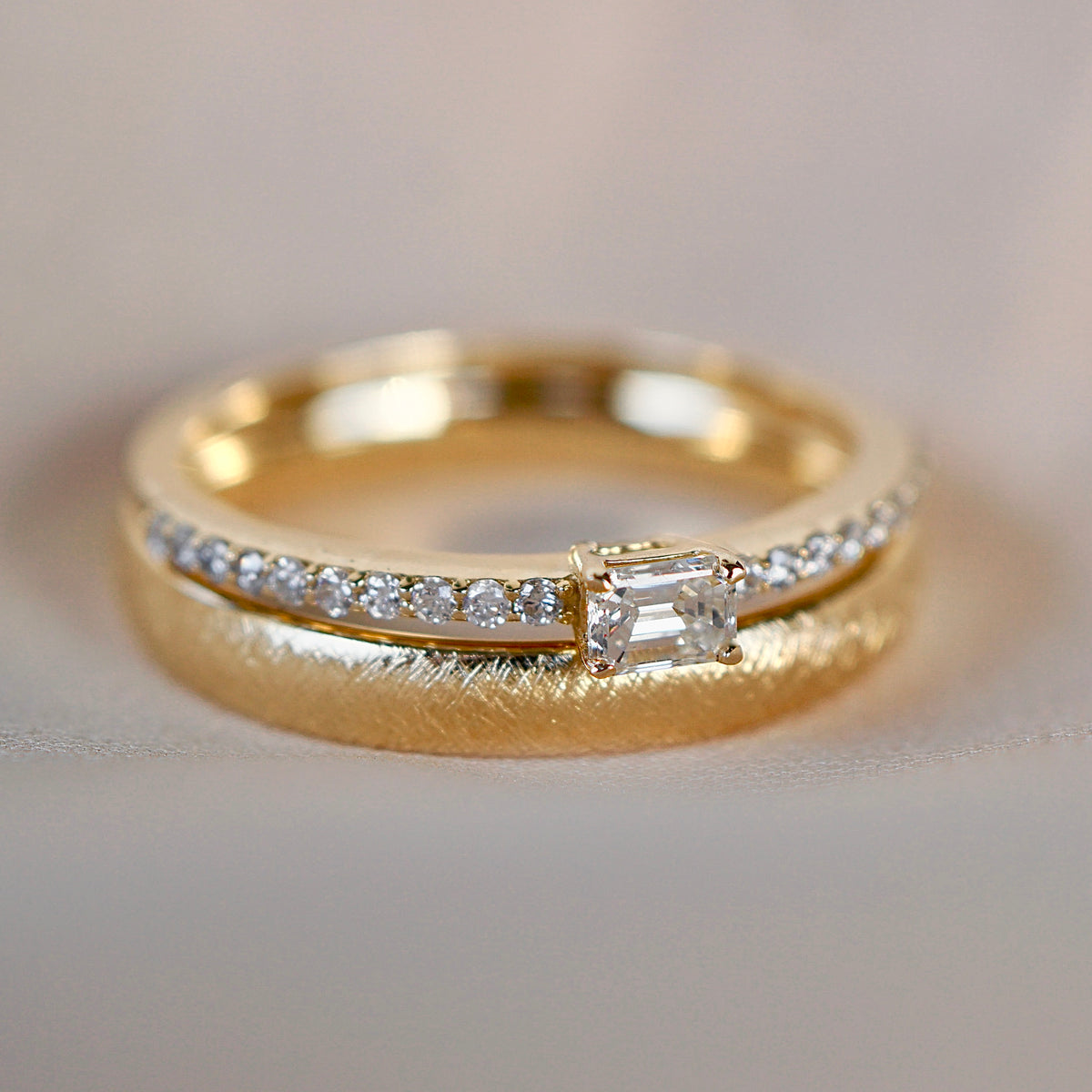 Ring AVA