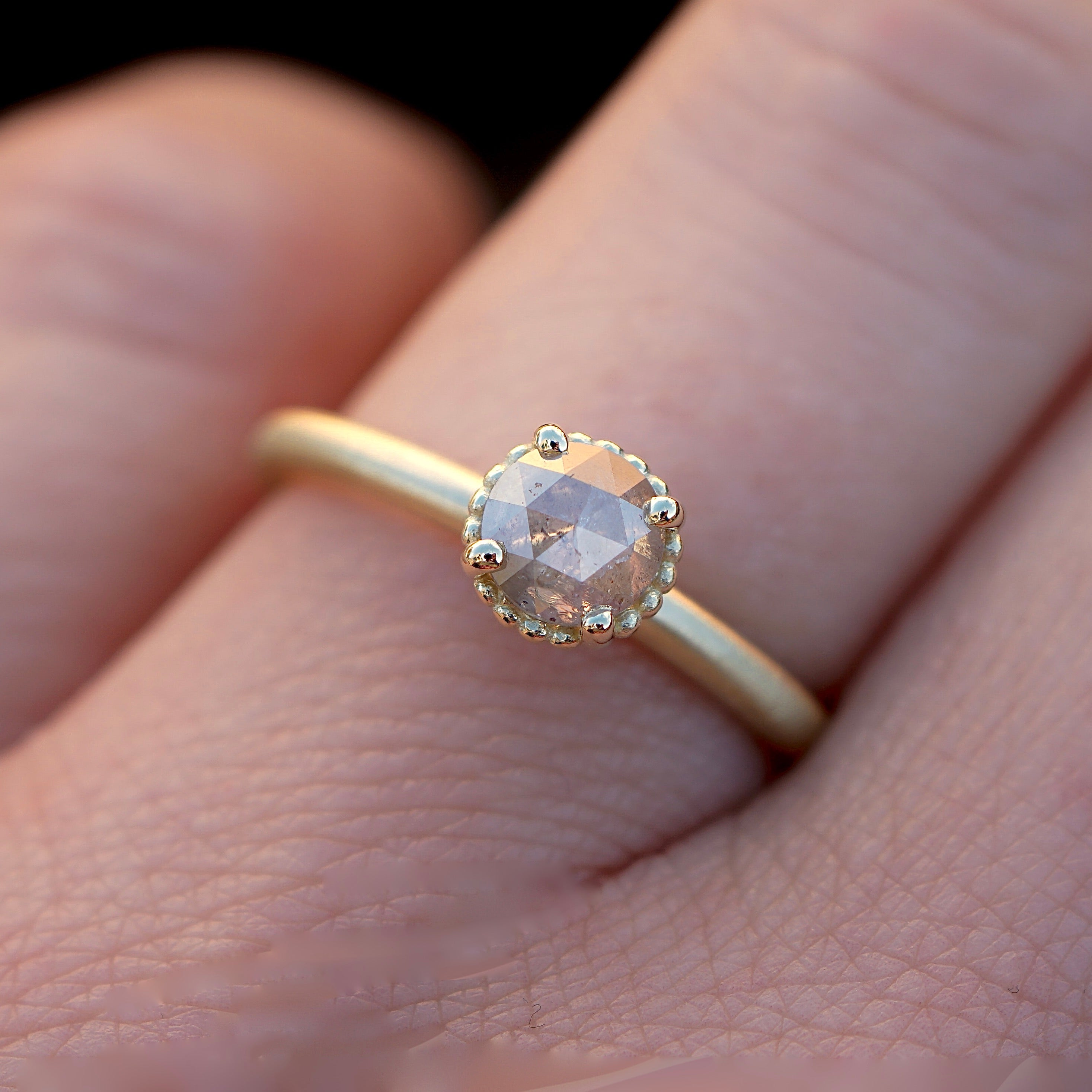 Ring LACY ANTIQ Salt and Pepper