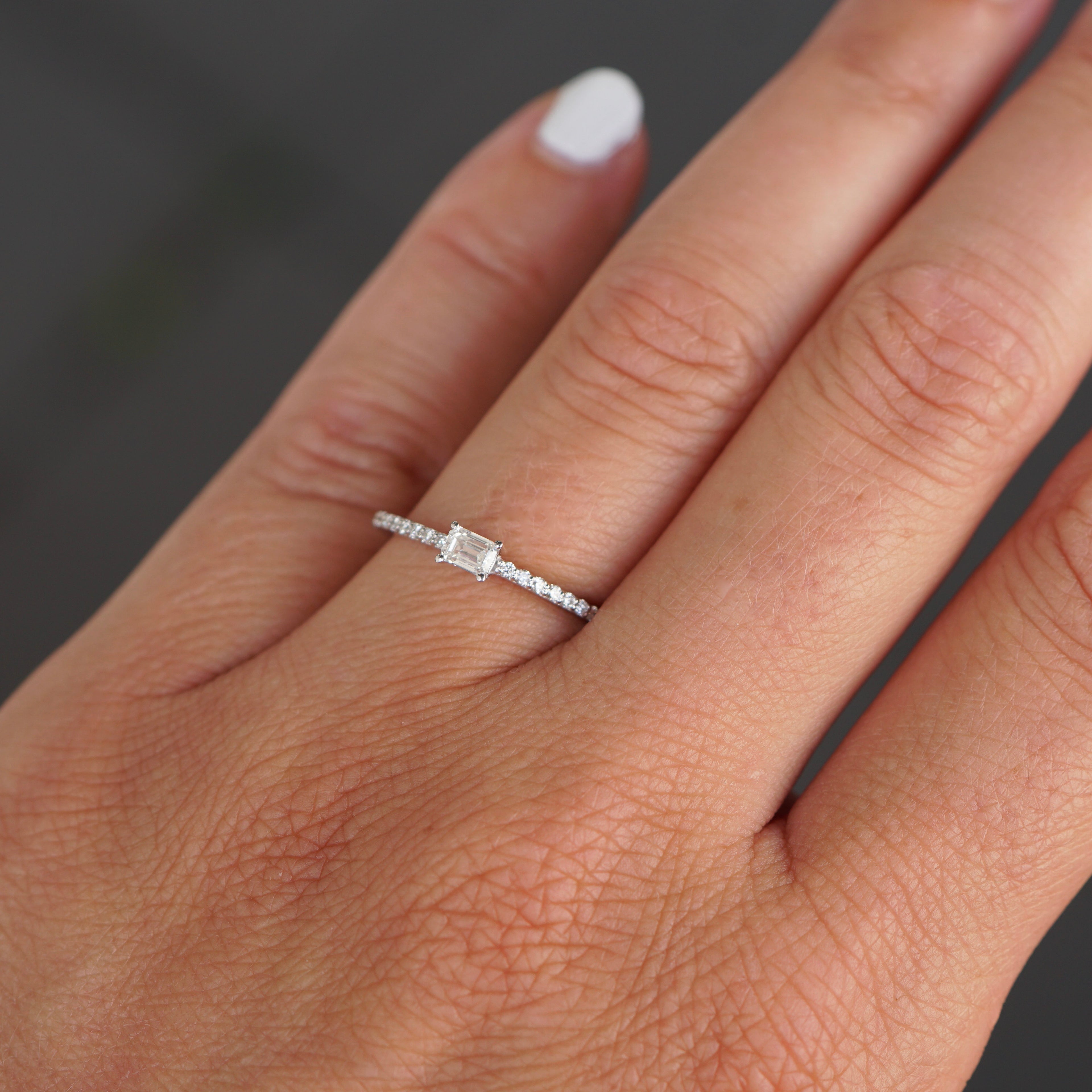 Ring AVA
