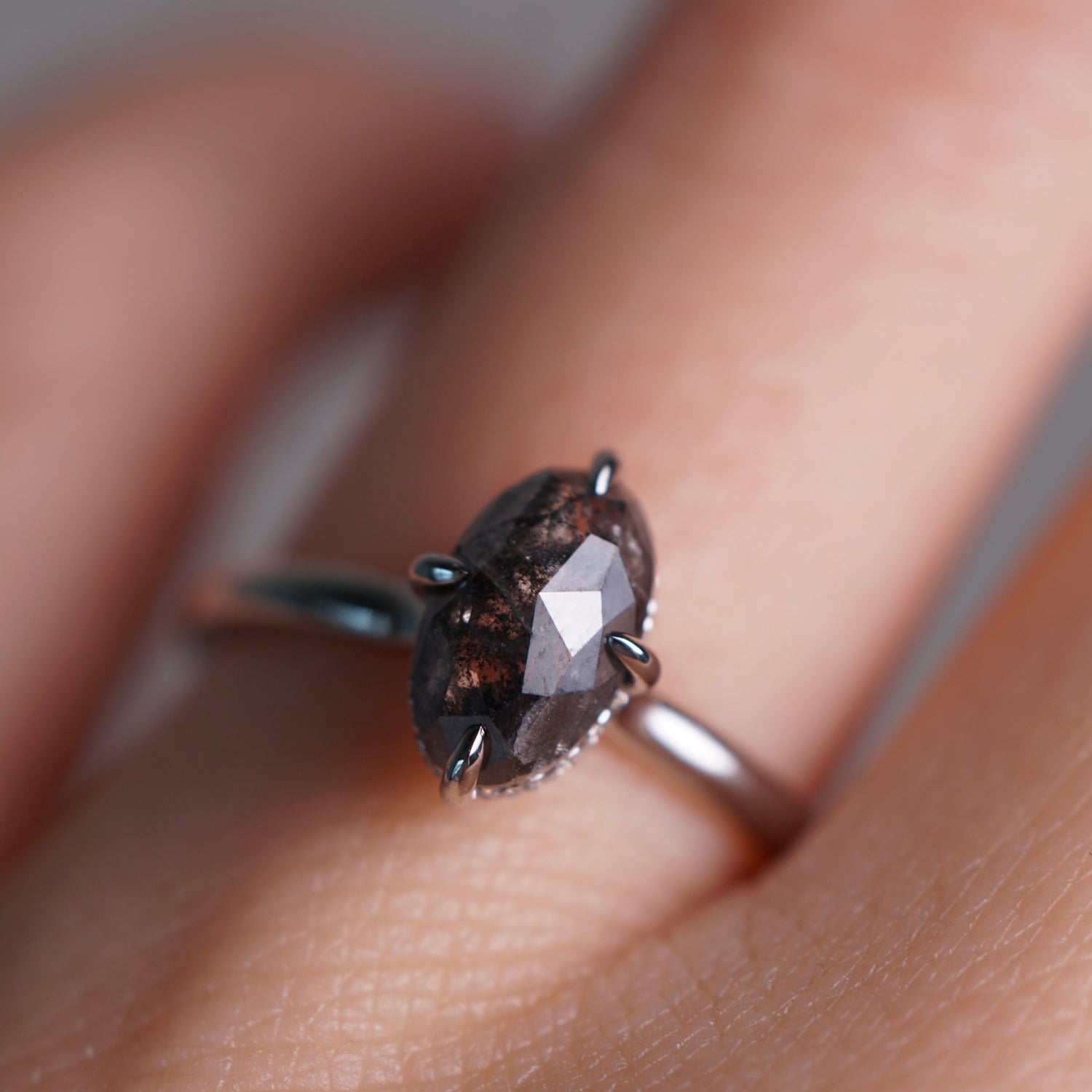 Ring THEA