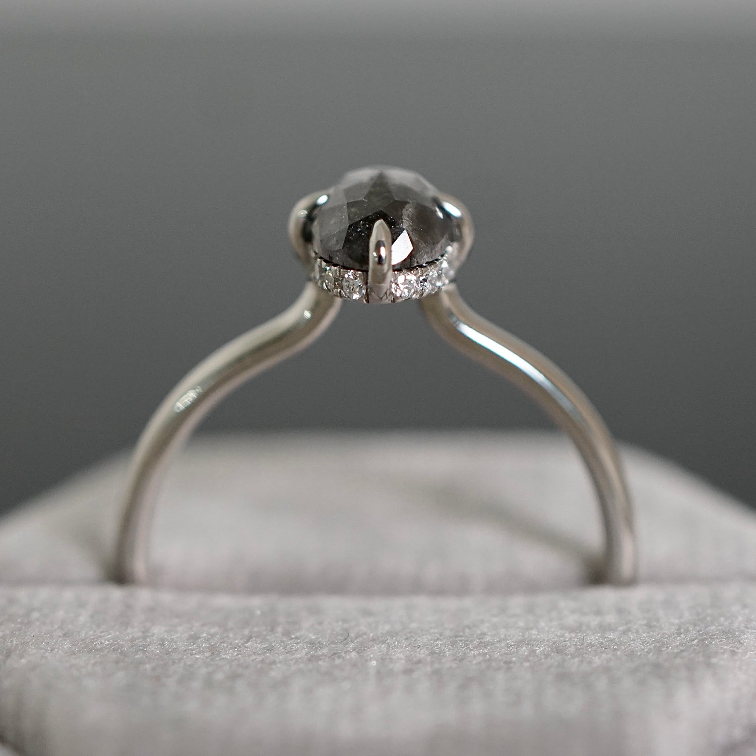 Ring THEA