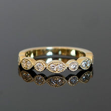 Lade das Bild in den Galerie-Viewer, Ring LIZ / halb
