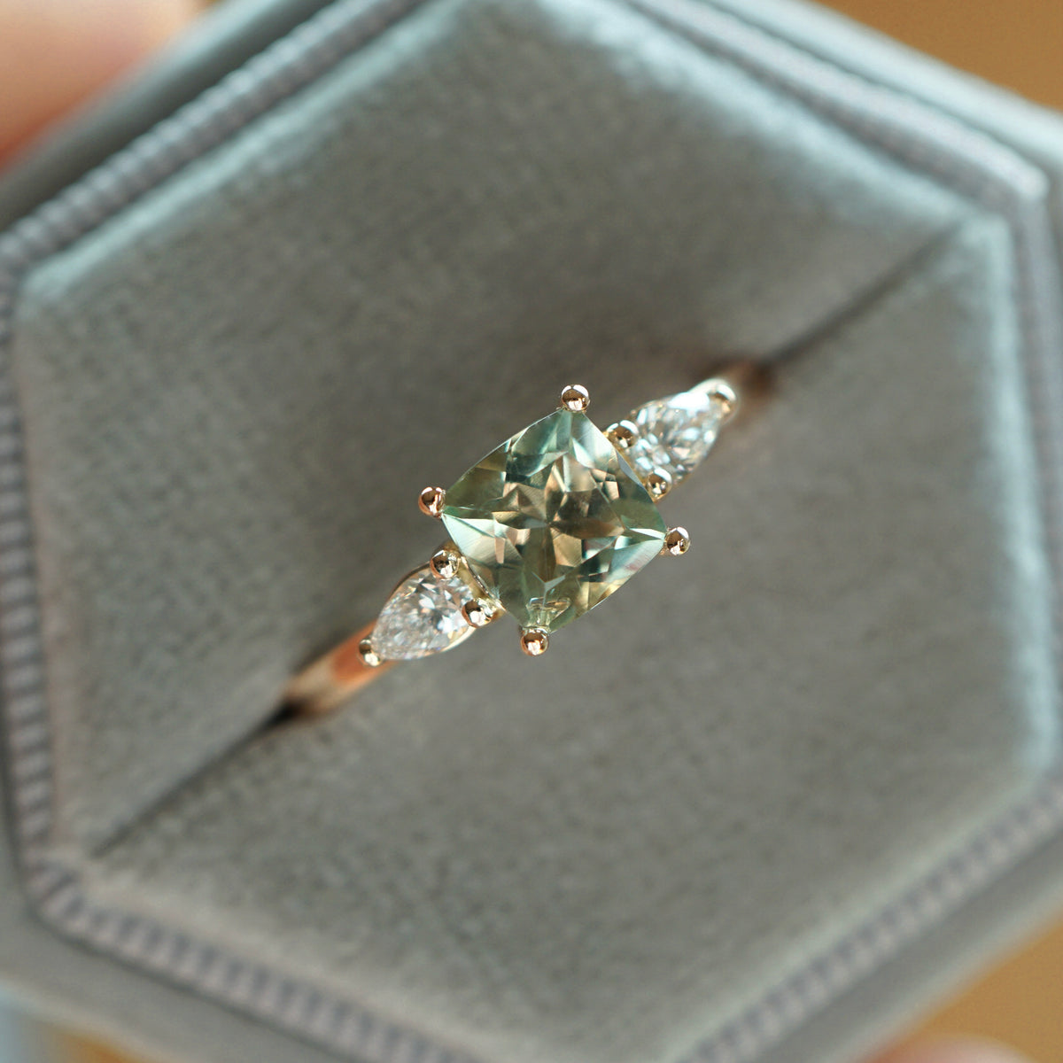 Ring LIANA