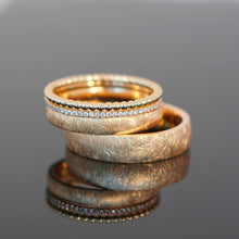Lade das Bild in den Galerie-Viewer, Eheringe FROZEN GOLD Kombination
