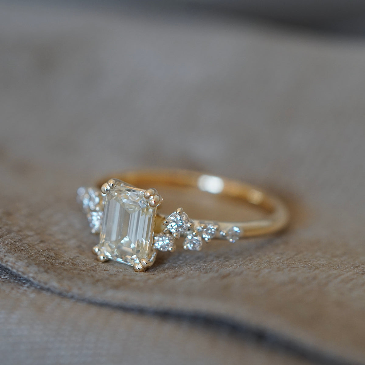 Ring RUNA
