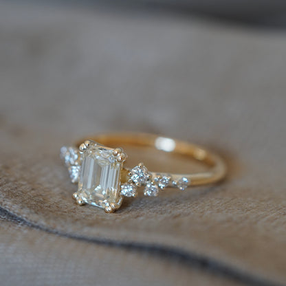 Ring RUNA