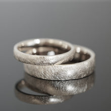 Lade das Bild in den Galerie-Viewer, Eheringe FROZEN GOLD
