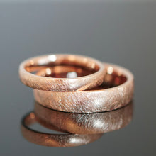 Lade das Bild in den Galerie-Viewer, Eheringe FROZEN GOLD
