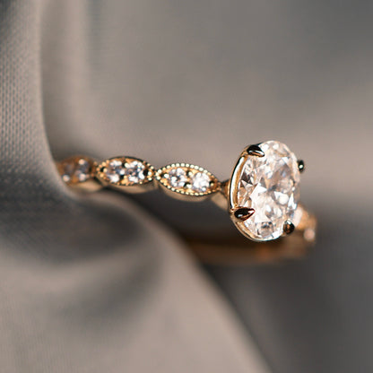 Ring AUDREY
