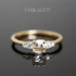 mit Diamanten im Rosenschliff und weiteren Diamanten. Besonderer Verlobungsring.