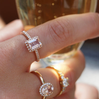 Ring mit Brillanten und rosa-farbenen Stein, Verlobungsring Rosegold