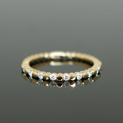 Vorsteckring mit glänzenden Kugeln und Diamanten abwechselnd, perfekt für Kombinationen 