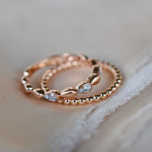 Lade das Bild in den Galerie-Viewer, Ring DROPS
