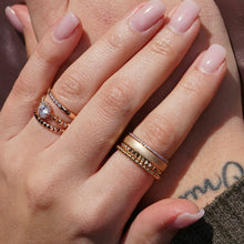 Lade das Bild in den Galerie-Viewer, Memoryring LILLY 1,2 mm / halb
