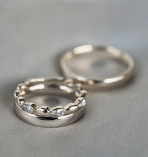 Lade das Bild in den Galerie-Viewer, Ring DROPS
