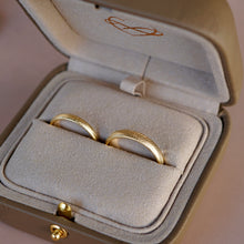 Lade das Bild in den Galerie-Viewer, Eheringe BODA VINTAGE Classic
