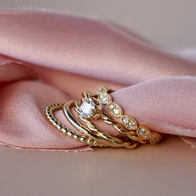 Lade das Bild in den Galerie-Viewer, Ring VIVY 3 mm / halb
