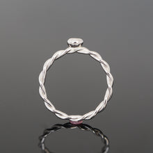 Lade das Bild in den Galerie-Viewer, Kordelring KUGLIG 0,05 Ct.
