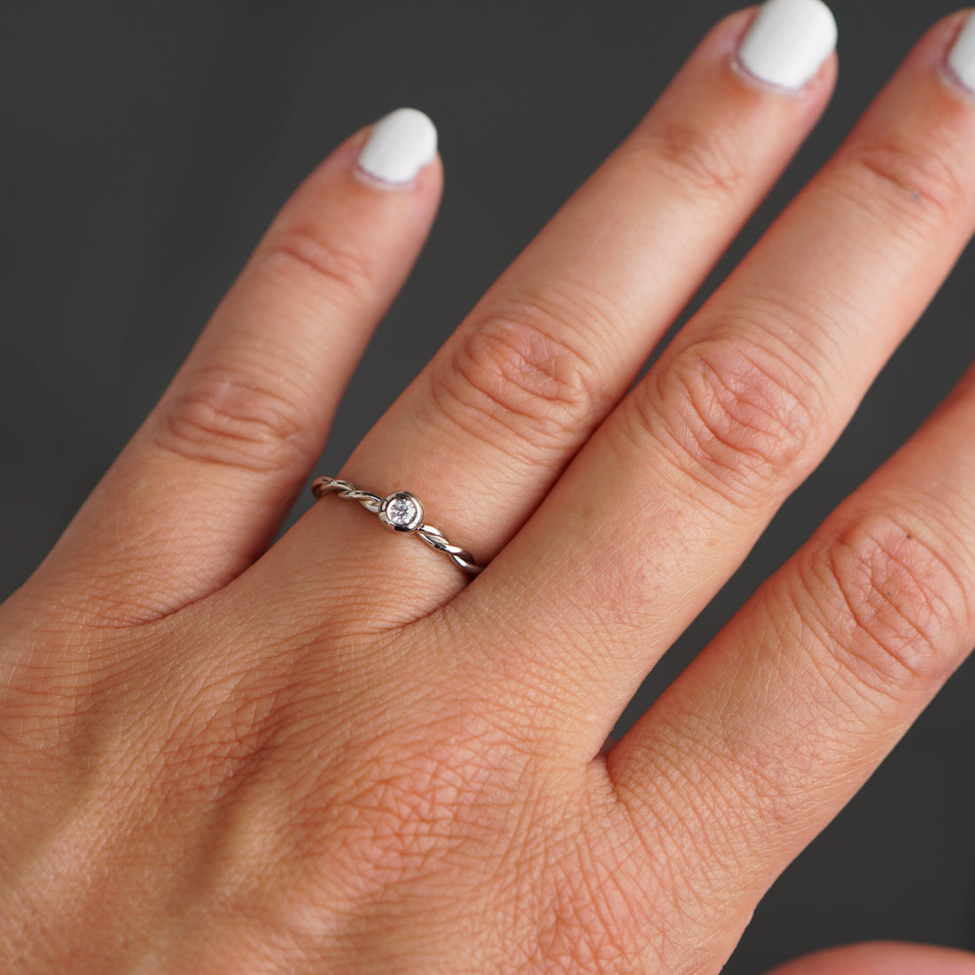 Kordelring KUGLIG 0,05 Ct.