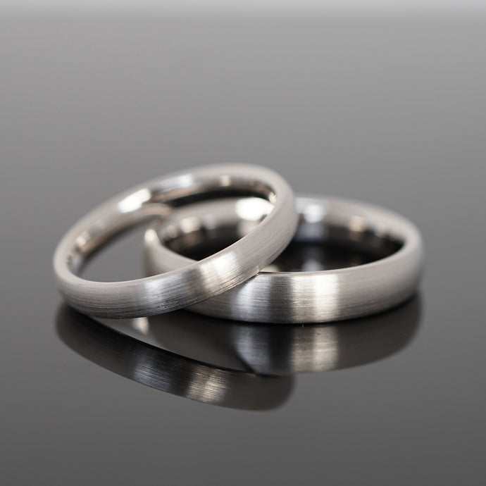Klassische Eheringe aus Platin. Edle Trauringe, Schlicht und elegant.