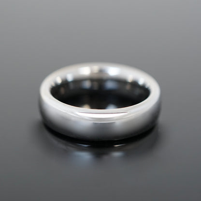 Ring für den Mann, klassisch mit polierter Oberfläche 