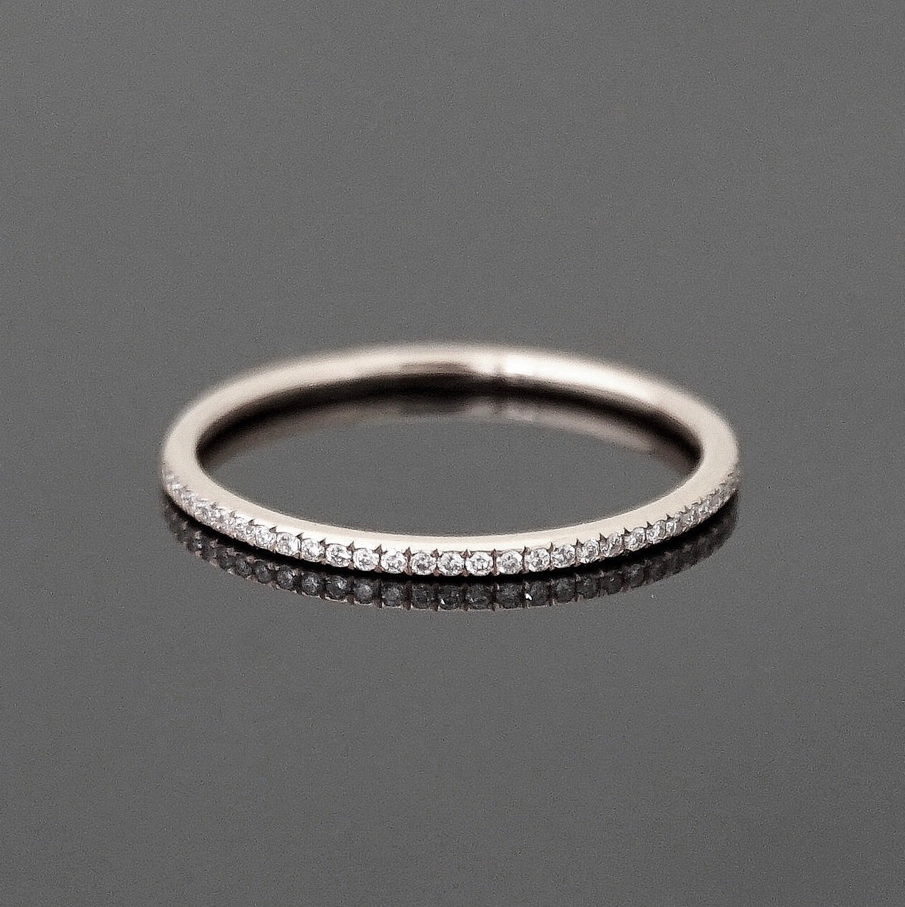 zarter Memoryring mit Diamanten, voll besetzt, Vorsteckring