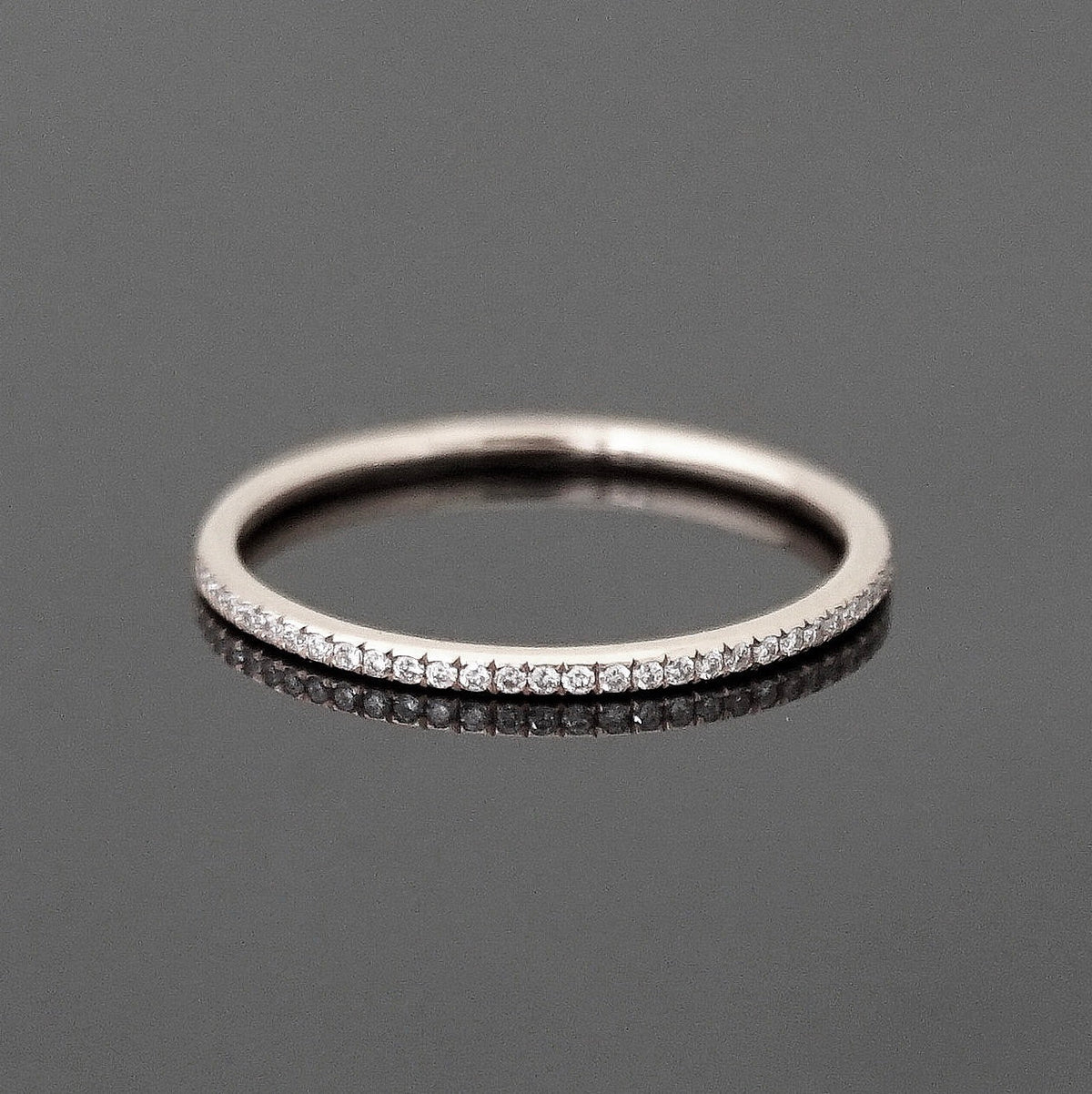 zarter Memoryring mit Diamanten, voll besetzt, Vorsteckring