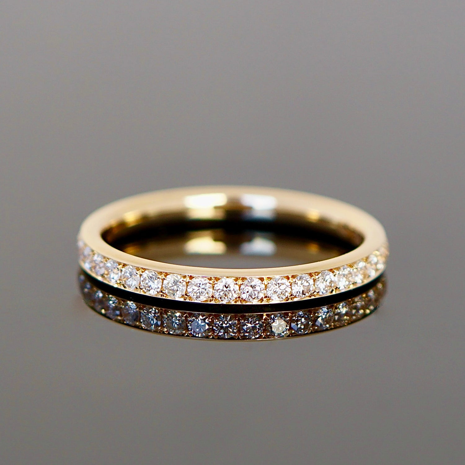 Memoryring mit Diamanten, halb besetzt, Vorsteckring, spezielle Fassart 