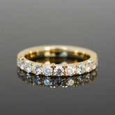 Memoryring mit Diamanten in Vier-Krappen-Fassungen, halb ausgefasst, poliert 