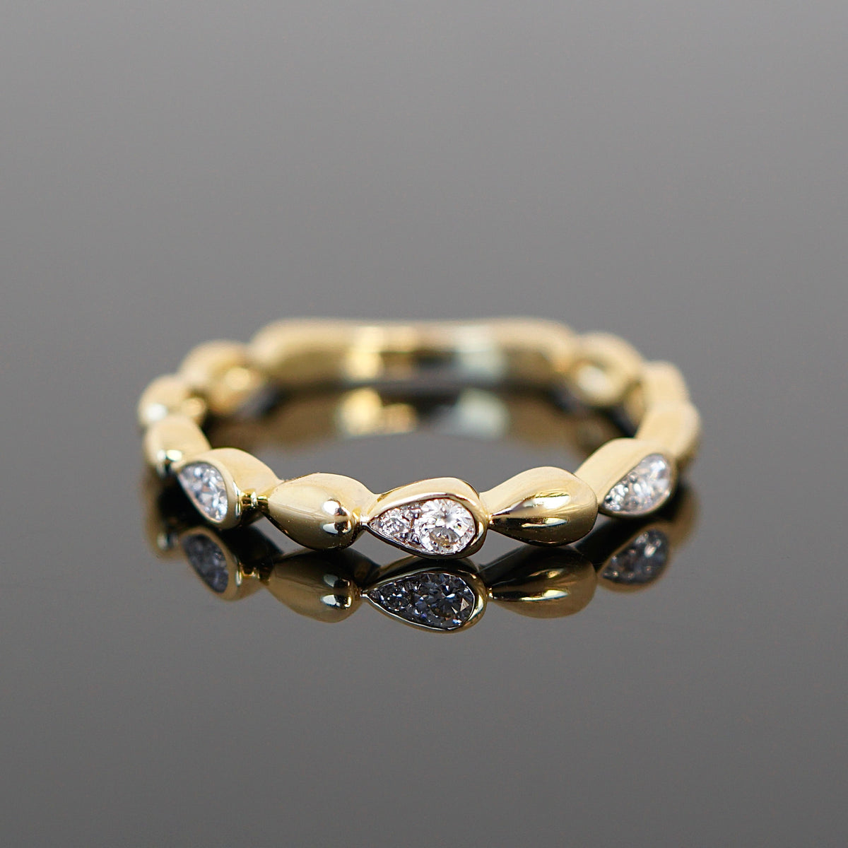 Vorsteckring mit Tropfen und Diamanten 